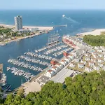 2 Bedroom Cozy Apartment In Luebeck Travemuende